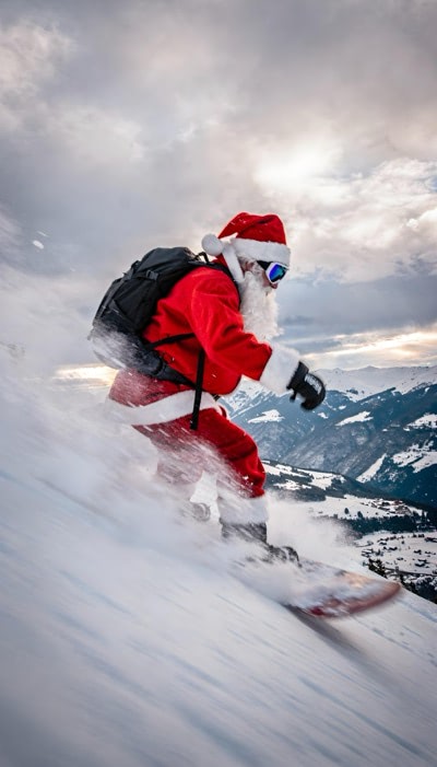 Santa Skiing